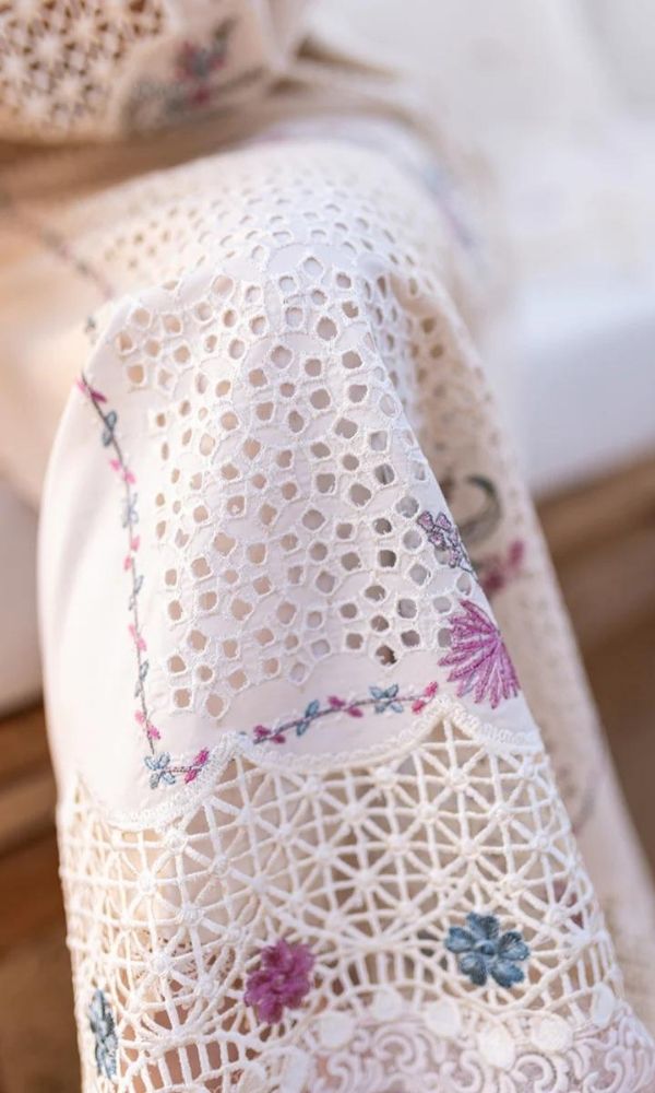 3PC-EMBROIDERED-LAWN SD 210